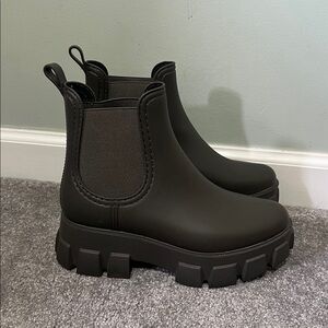 Jeffrey Campbell Cloudy Waterproof Lug Chunky Boot Army Green size 7